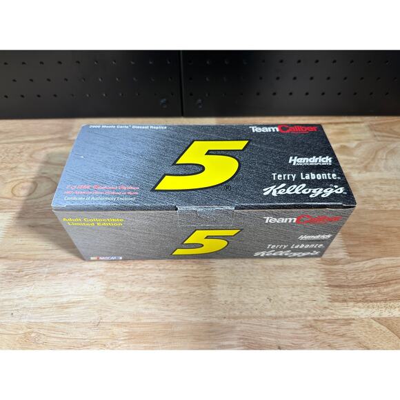 Terry Labonte #5 Kellogg's Fruit Loops 2000 1/24 Team Caliber Bank Cherry Berry - Picture 1 of 5